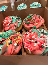 Load image into Gallery viewer, Winter Swirled Cupcakes