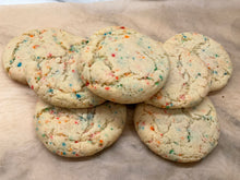 Load image into Gallery viewer, Funfetti Suprise Cookies