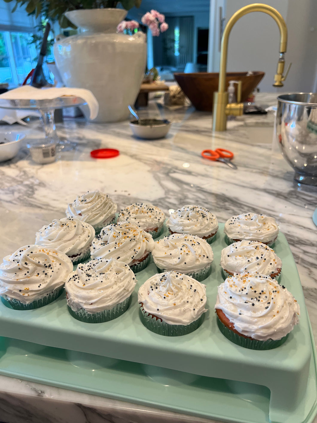 All Mighty Strawberry Cupcakes