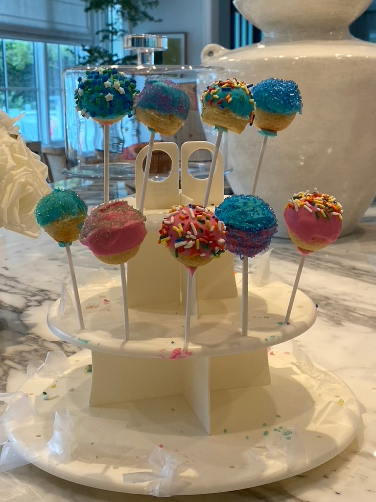 Smashing Fun Cake Pops!