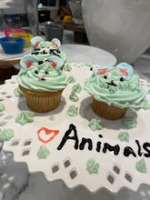 Load image into Gallery viewer, Cute Animal cupcakes!
